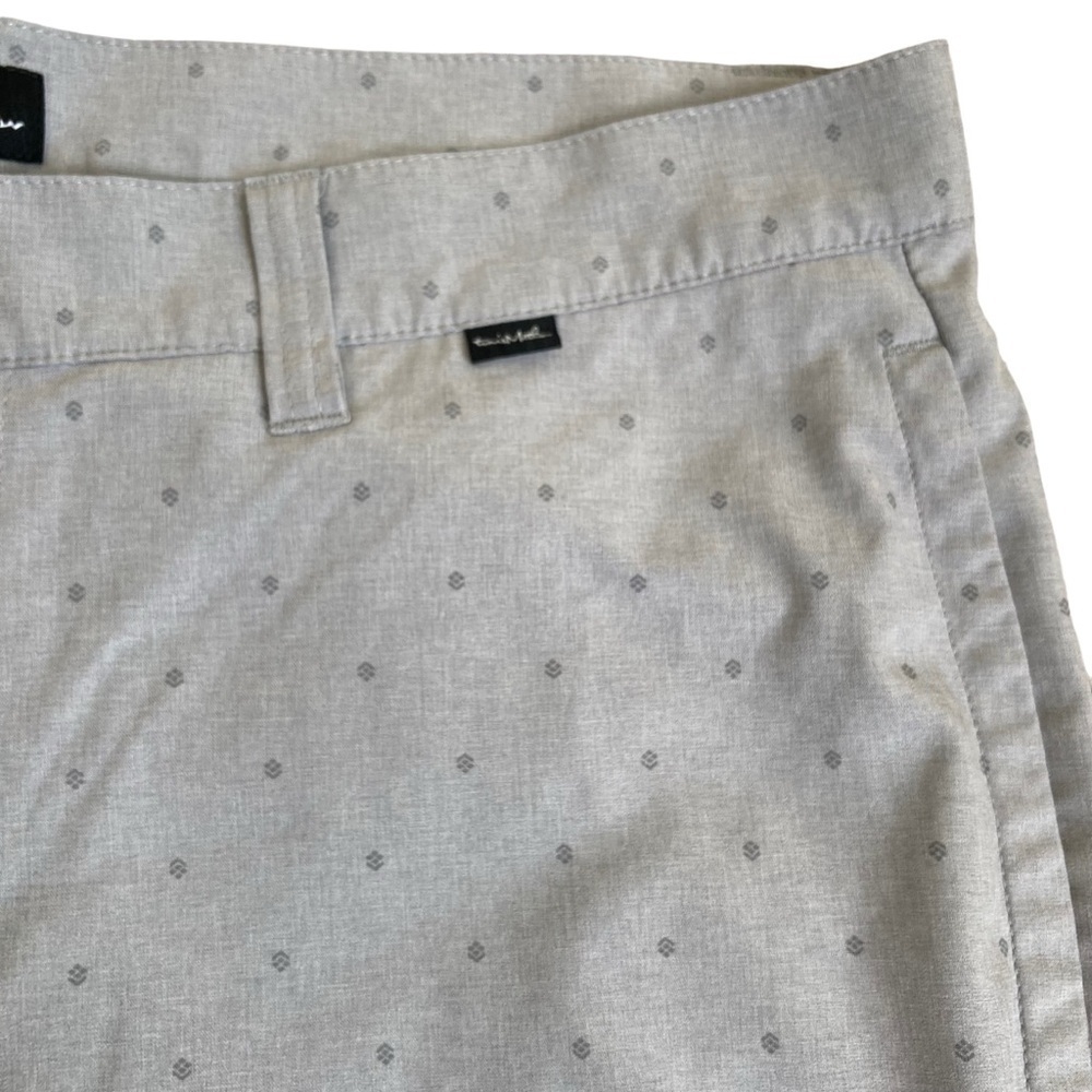 Travis Mathew ‘Barnacle’ Hybrid Shorts in Grey Heather Sleet Golf 9” Sz L - Picture 5 of 16